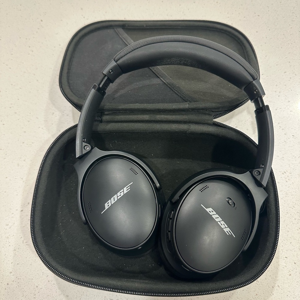 Bose Black Over-Ear Headphones